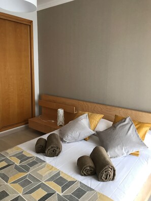 2 bedrooms, iron/ironing board, travel crib, free WiFi