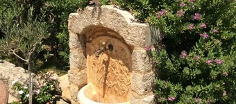 Menegata garden home