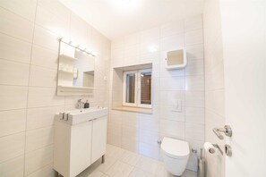 Hair dryer, towels - Cosy studio Stone for 2 with large balcony (Bol)