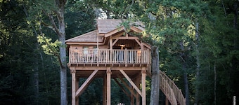 LUXURY CABIN WITH SPA IN TREES