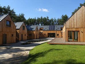 Exterior - 'Terra' cottage in Small Family Friendly Resort in Forest upon Warta River (Osjaków)