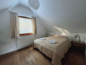 2 bedrooms, iron/ironing board, free WiFi, bed sheets - 'Terra' cottage in Small Family Friendly Resort in Forest upon Warta River (Osjaków)