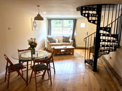 Cosy Cornish Bolt Hole, Pet Friendly