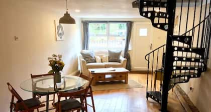 Cosy Cornish Bolt Hole, Pet Friendly