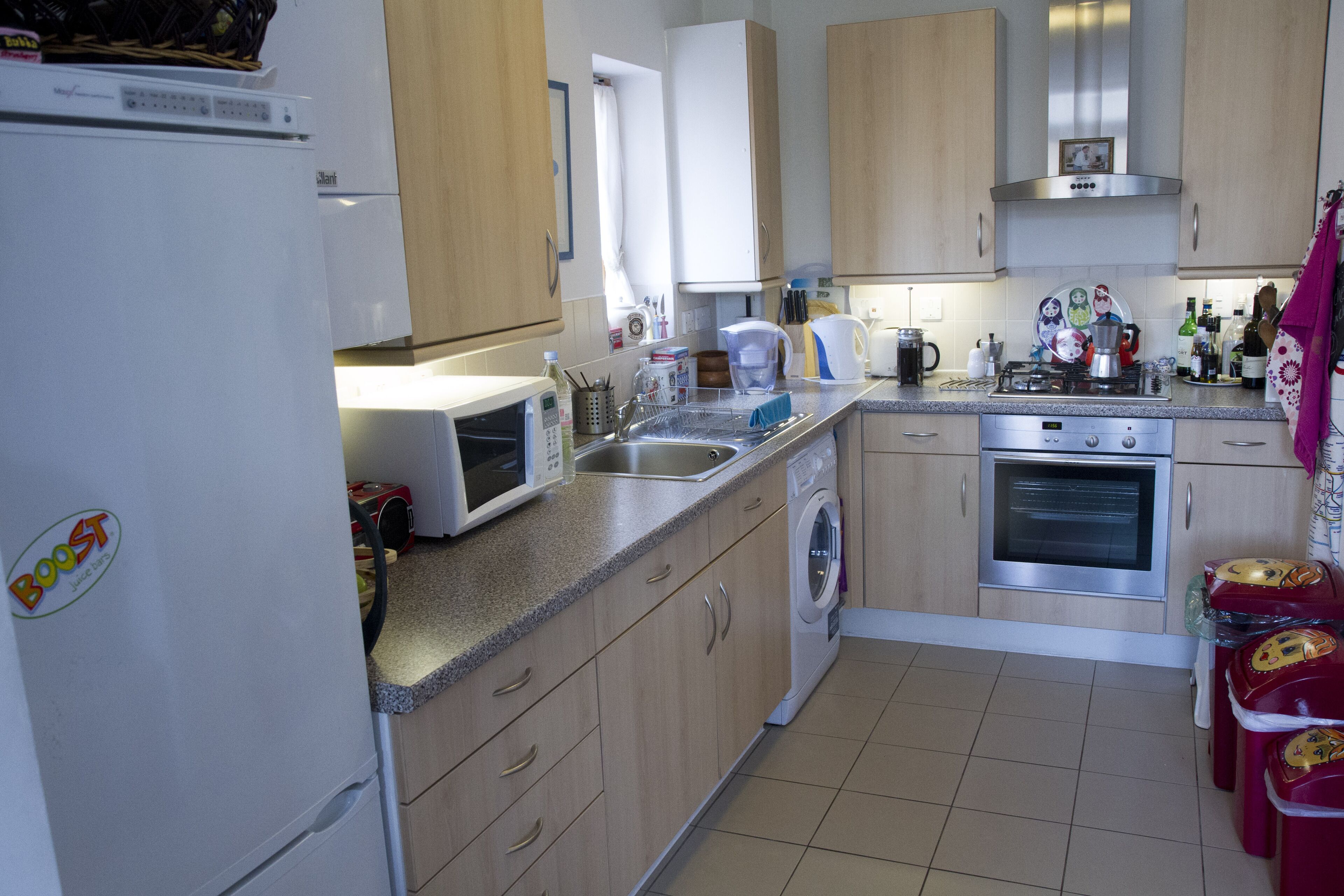 Large modern 1 bed balcony flat in London Fields & Broadway Market Near Pool