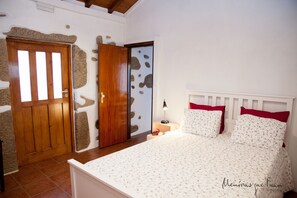 1 bedroom, iron/ironing board, internet, bed sheets