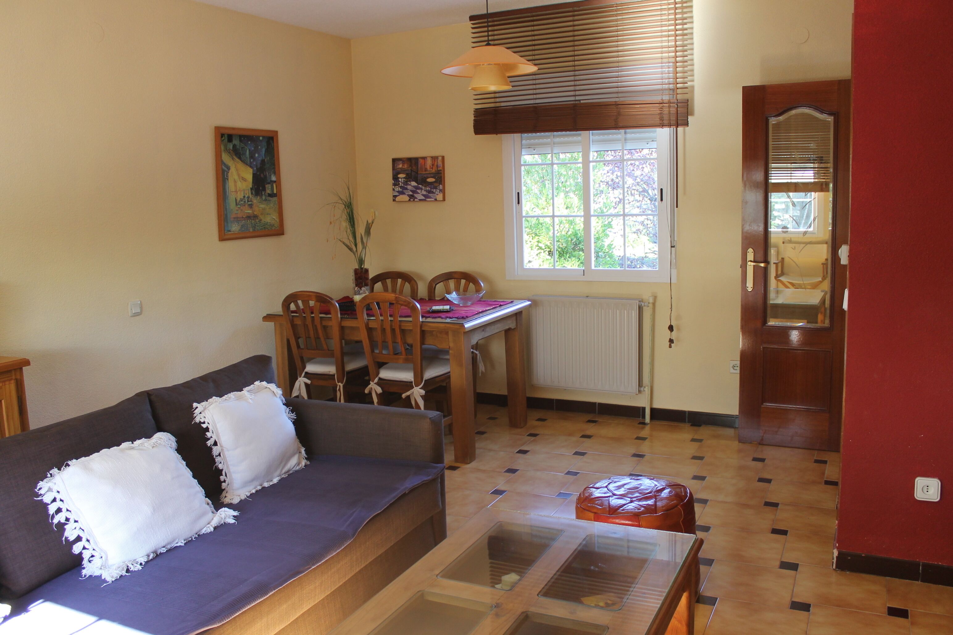 Villa with pool 90km from Madrid