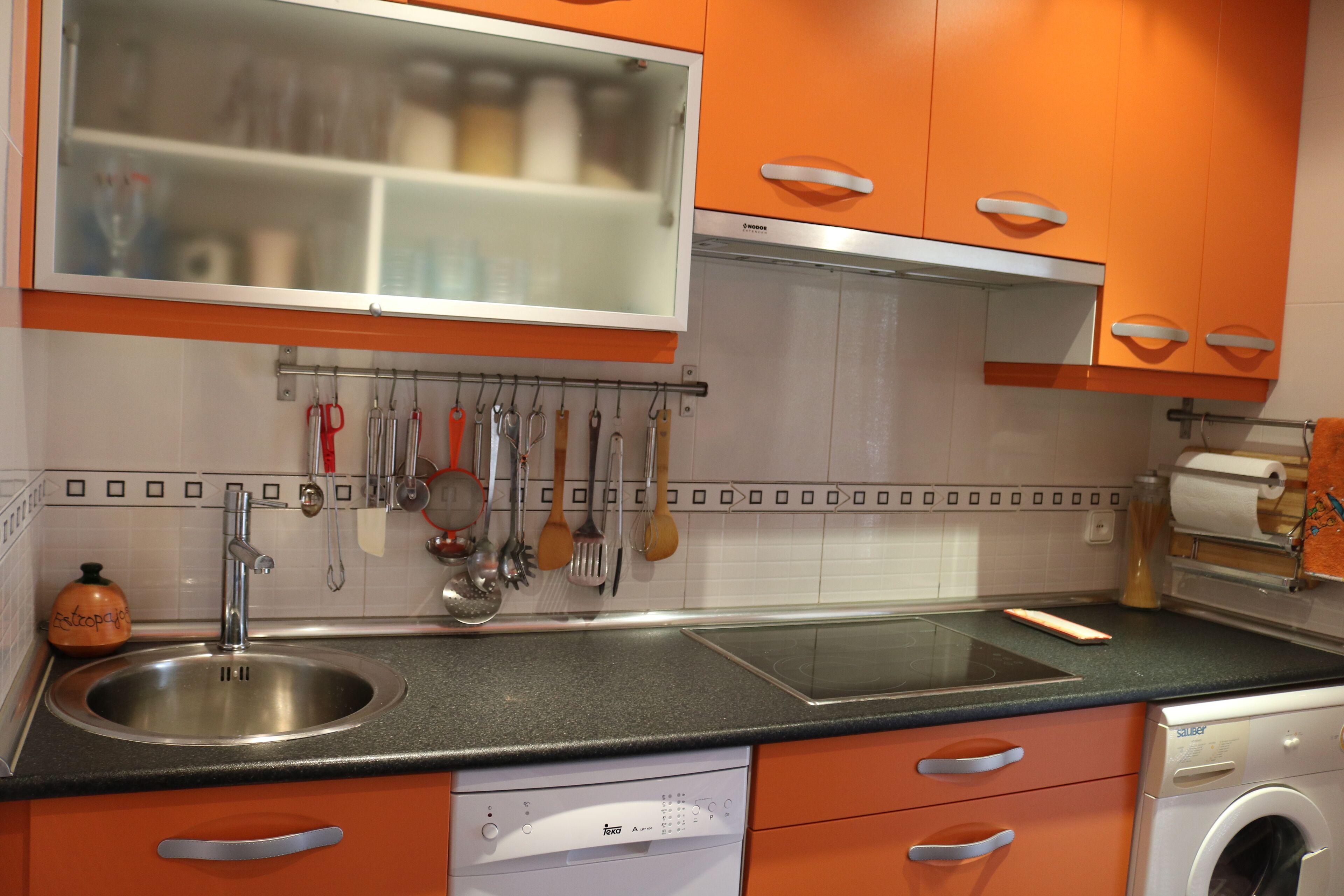 Villa with pool 90km from Madrid