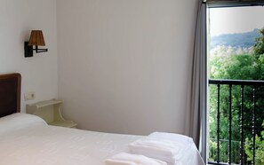 2 quartos, ferros/tábuas de passar roupa, Wi-Fi, roupa de cama