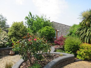 Property grounds - The Stables at Nyland View (Cheddar) (Cheddar)