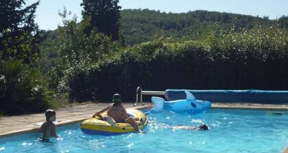 Domaine de Couchet - demeure du 18e siĂšcle avec grande piscine