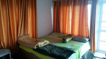 2 bedrooms, WiFi, bed sheets