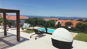 Piscine extérieure