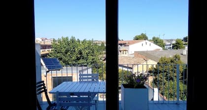 ALOJAMIENTO CÉNTRICO Y MODERNO EN TÁRREGA