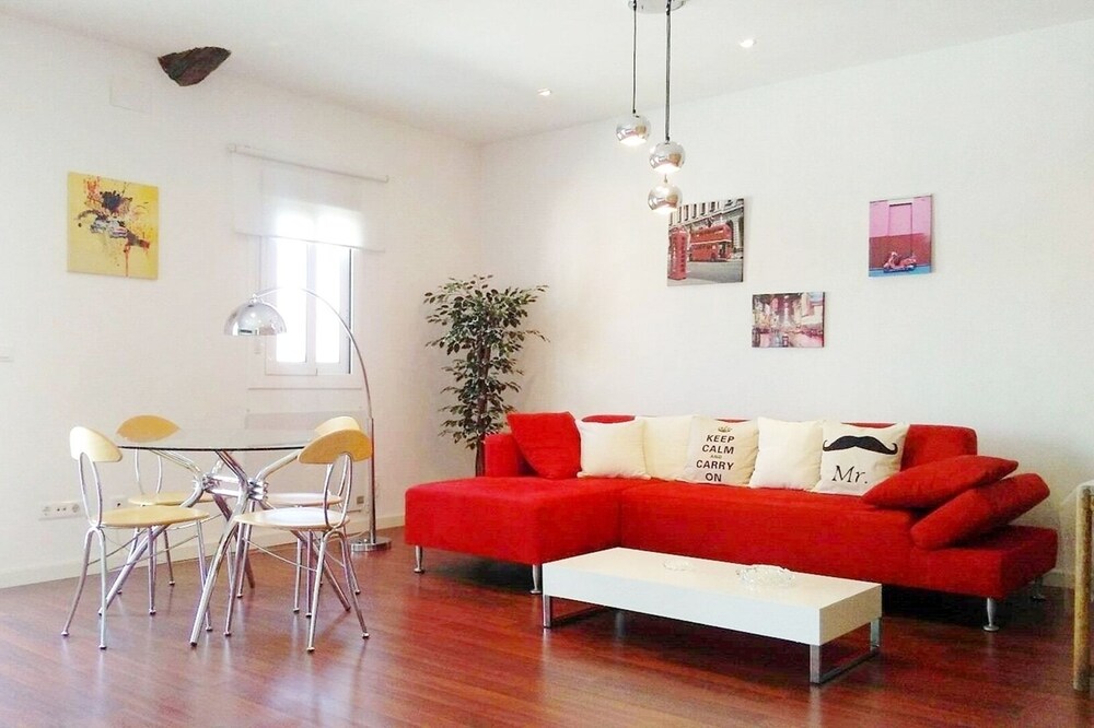 CENTRAL AND MODERN ACCOMMODATION