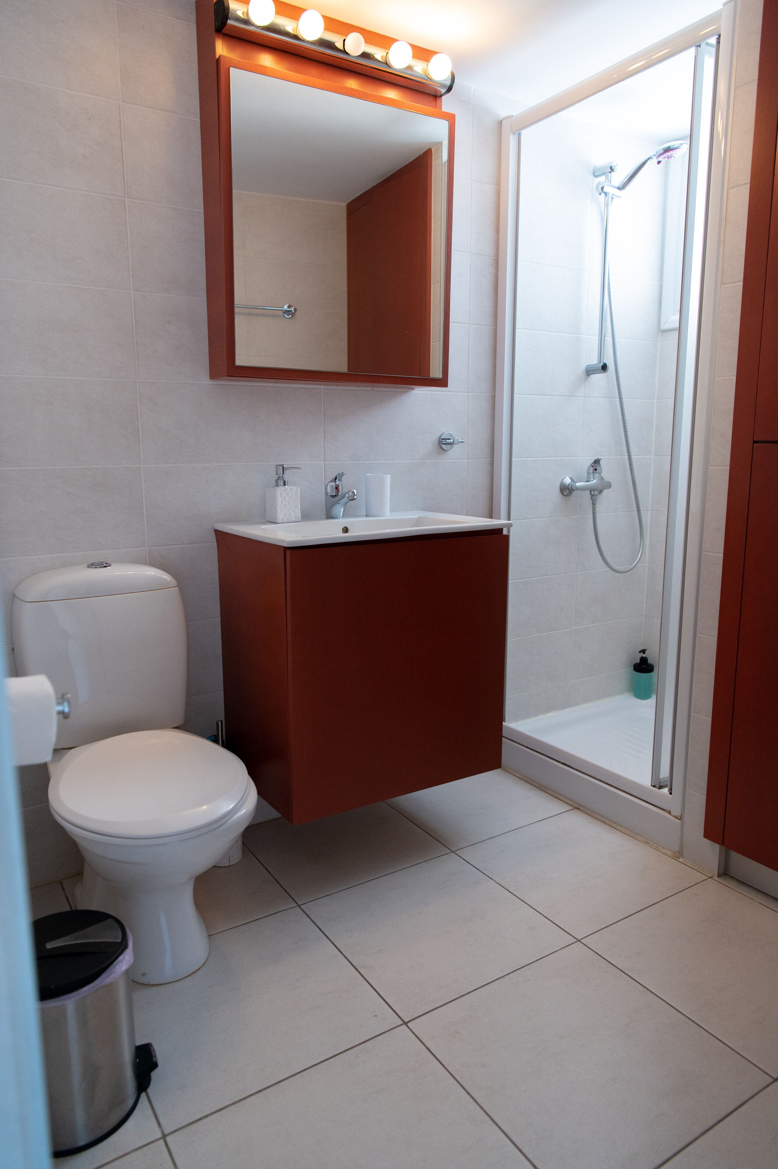 Hair dryer, towels