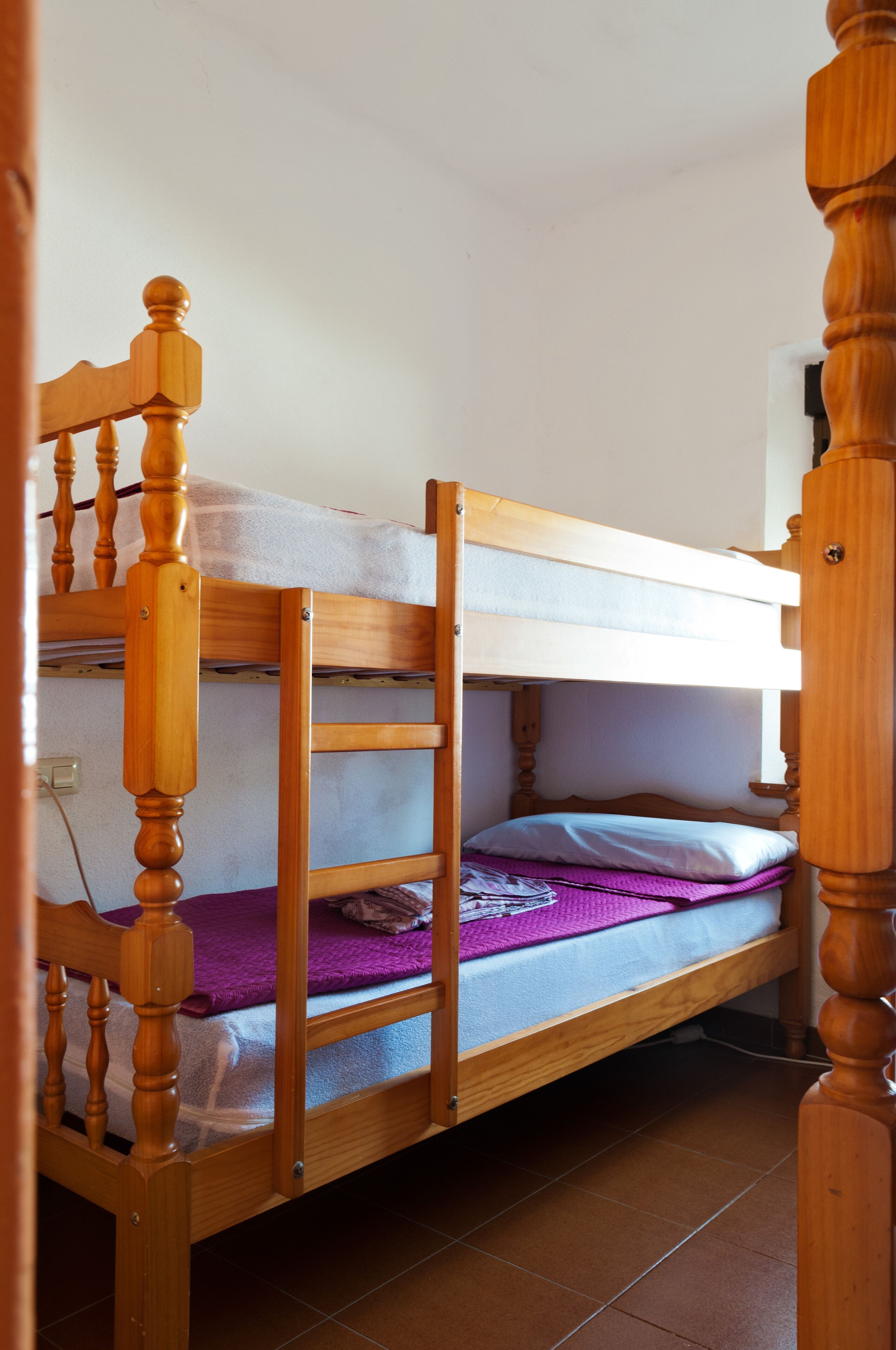 Albergue La Palaina with capacity for 30 people and large patio