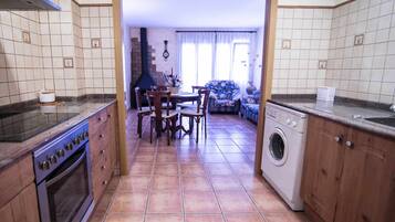 Réfrigérateur, micro-ondes, four, grille-pain