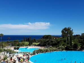 Piscine extérieure, piscine chauffée