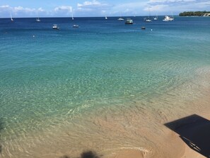 靠近海滩