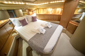 4 chambres, fer et planche à repasser, Wi-Fi gratuit, draps fournis