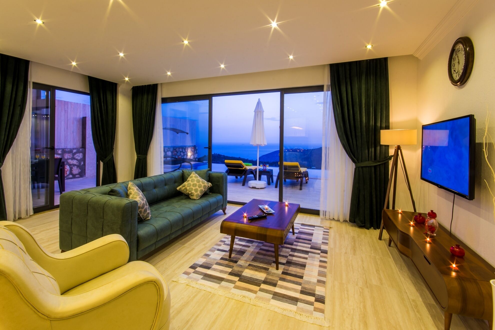 Secluded Honeymoon Villa / Outdoor pool and Heated Indoor Pool,Great Sea Views