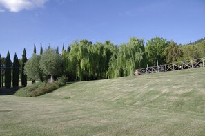 Property grounds - PROMOTION Pendolino Le Gorghe Valmarino 5km from Perugia Swimming pool and WIFI (Corciano)