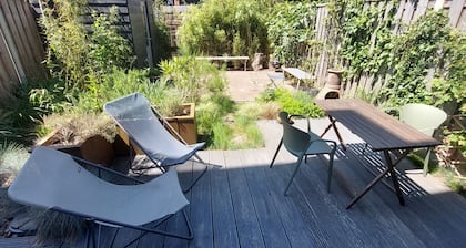 Puutalo lähellä Amsterdamaa, Utrechtia, Amersfoortia, järviä ja luontoa