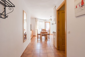 Interior - APRT FIRST LINE OF SEA, 6 METERS FROM THE BEACH, 2 WINDOWS WITH VIEWS TO THE MA (Málaga)