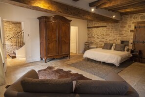 2 chambres, fer et planche Ă repasser, accĂšs Internet, draps fournis