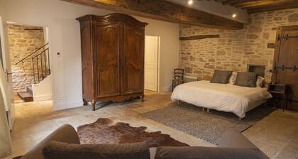 Maison de village, récemment rénové, avec vue sur les vignes de Pommard