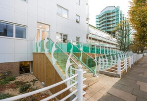 Property grounds - Skyvillion Apartments - TowerPoint Enfield - 1Bed Apartment w/ Balcony (Greater London)