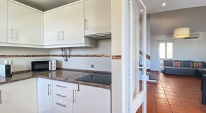 Refrigerador, microondas, horno, lavavajillas