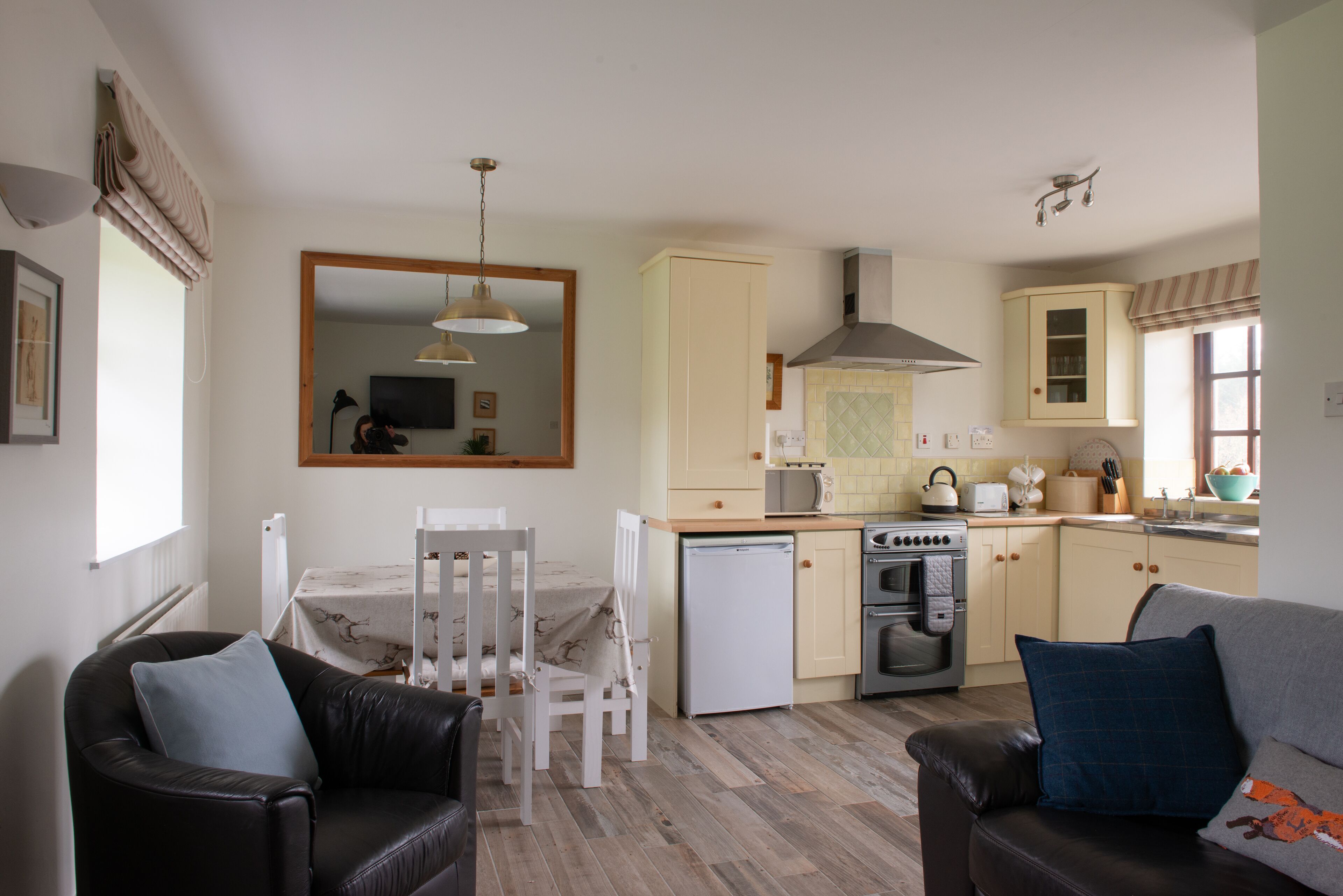 Cherry Courtyard Apartment at Blessingbourne Country Estate