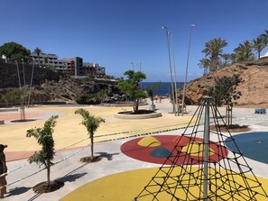 Property grounds - Bright two bedroom apartment facing New to Hard Rock Hotel (Adeje)