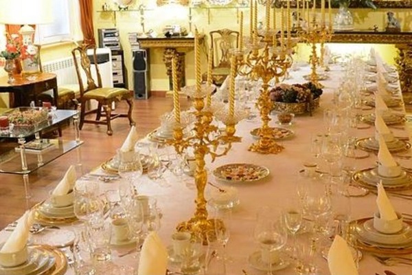 Banquet hall