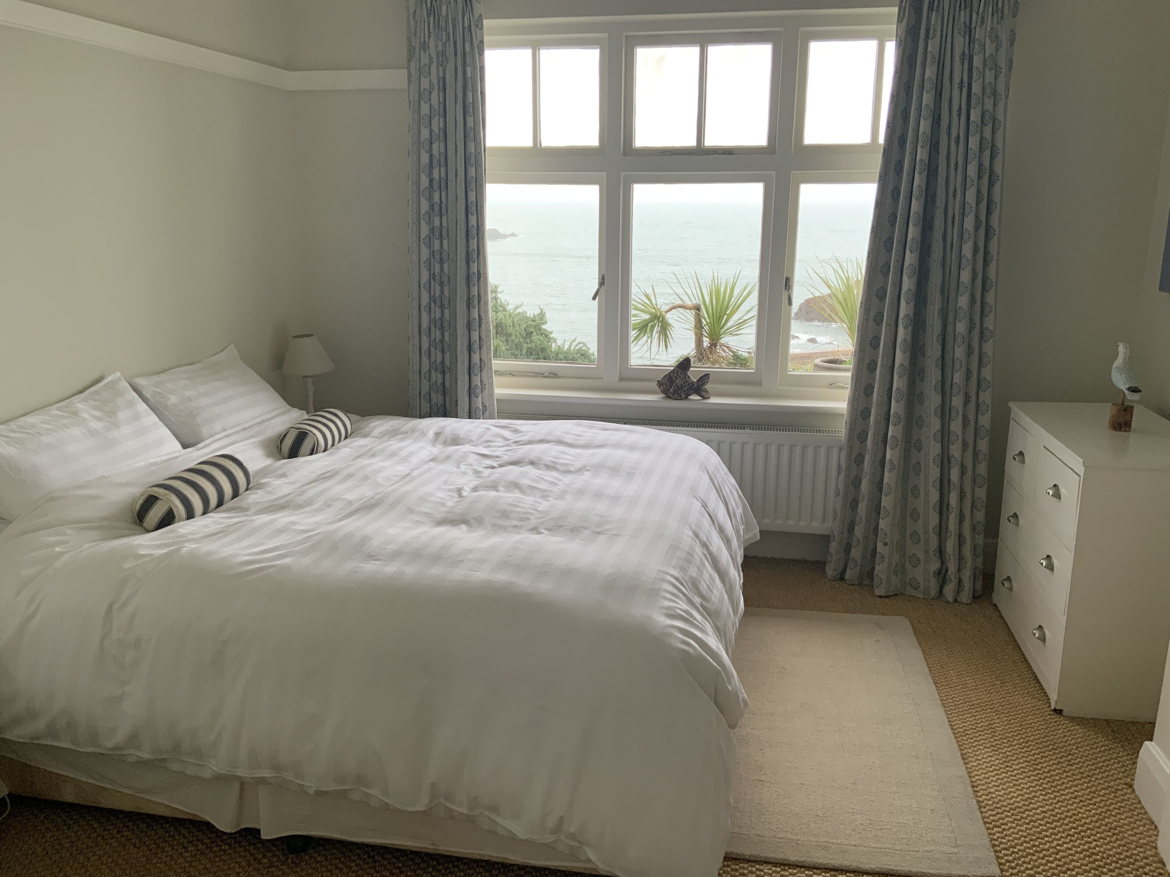 2 chambres, fer et planche à repasser, accès Internet, draps fournis