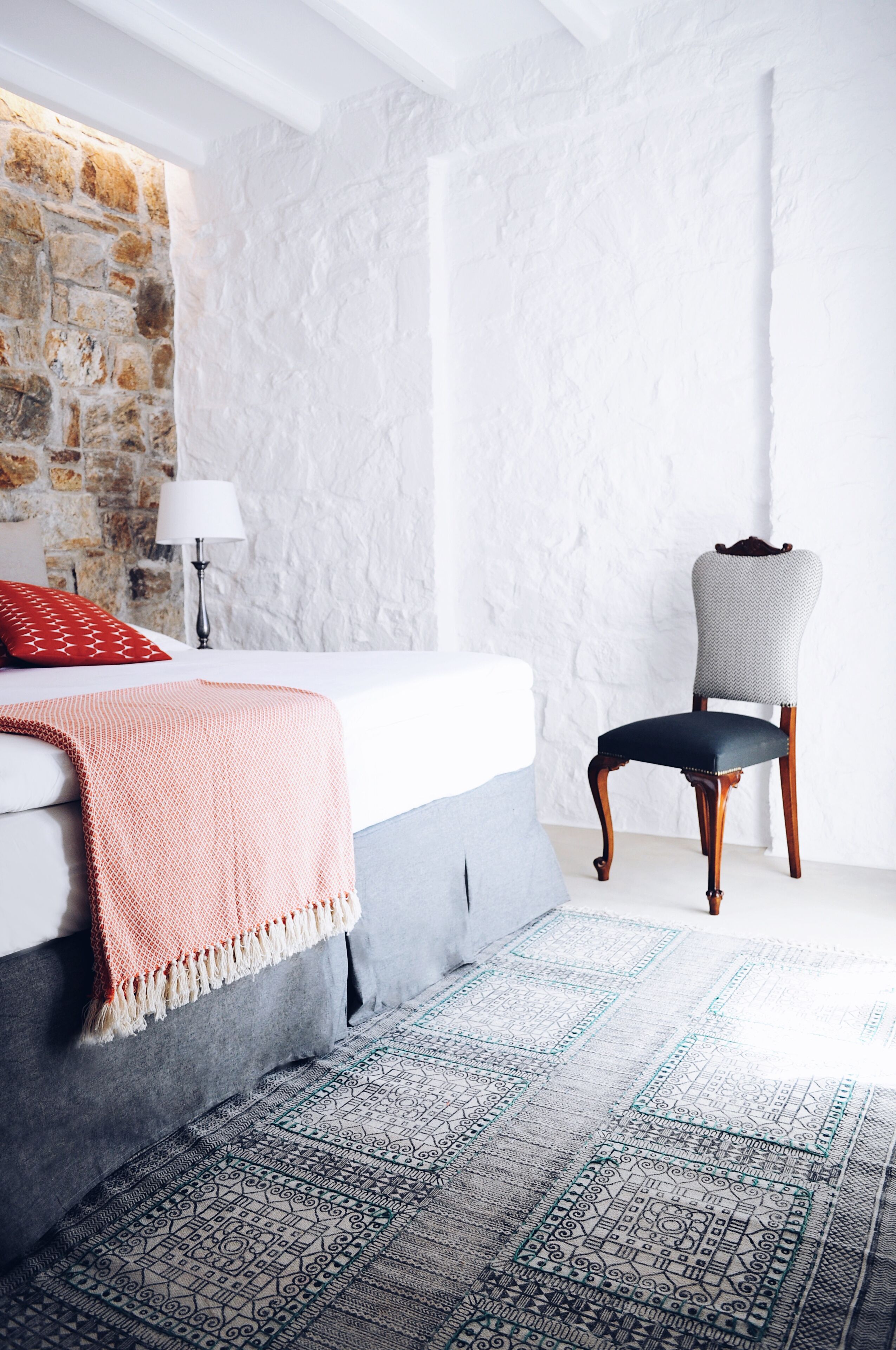 Exclusive Getaway | Beautiful Double Suite (2 bedrooms - sleeps 6)