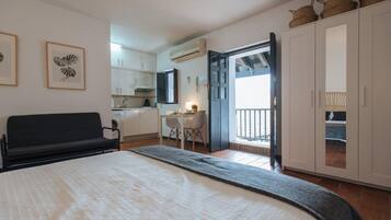 1 chambre, fer et planche Ă  repasser, accĂšs Internet, draps fournis