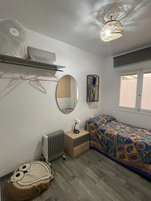 2 bedrooms, iron/ironing board, WiFi, bed sheets - Cozy apartment near the beach (Carboneras)