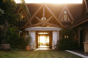 Exterior detail - Villa Matahari by muse villas (Rivière Noire)