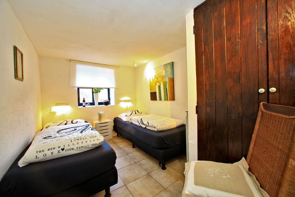 Osiris is tranquility in a child-friendly environment.