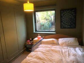 1 bedroom, desk, iron/ironing board, WiFi