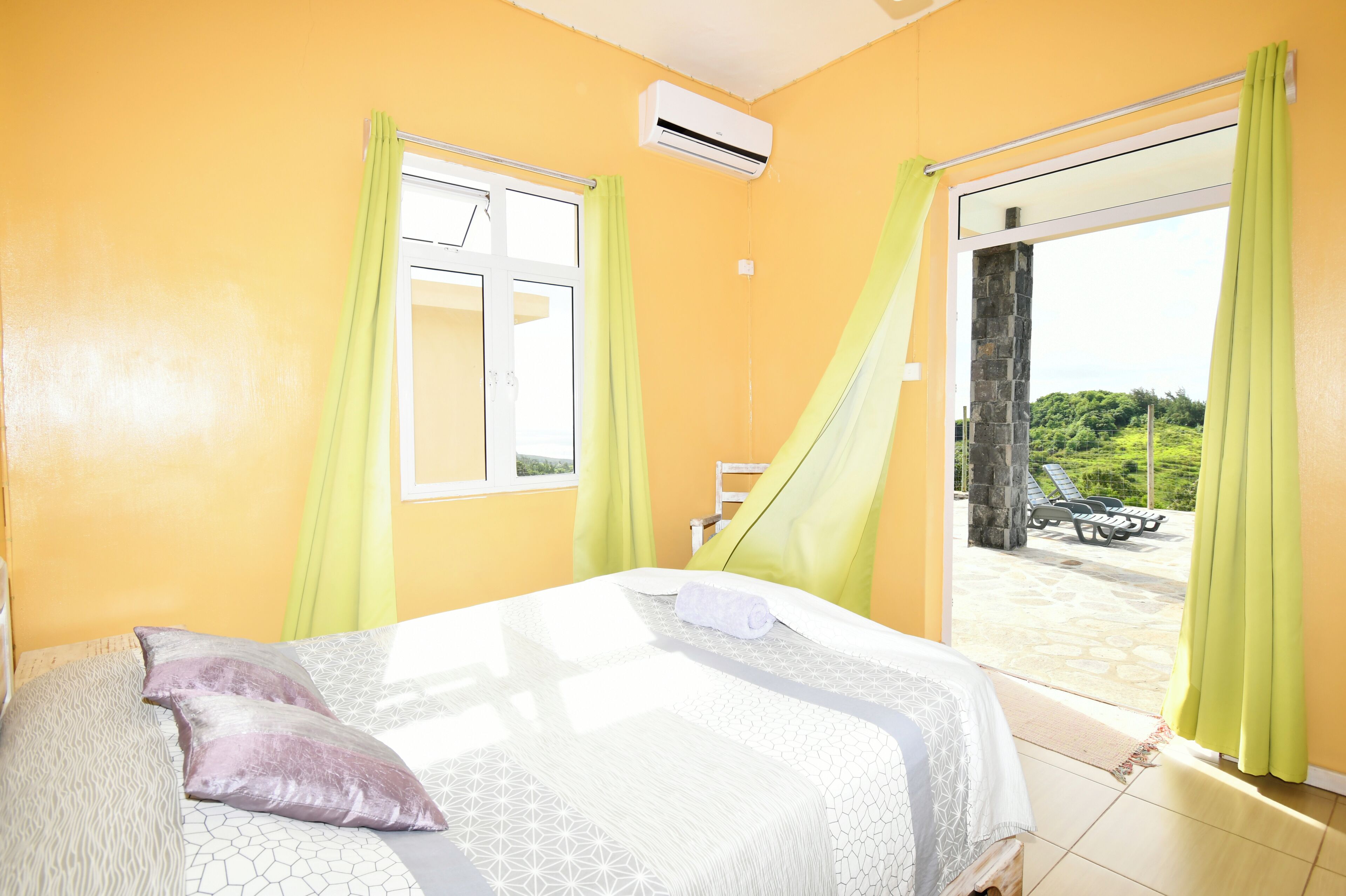 3 soverom, safe på rommet, strykejern/-brett og wi-fi (inkludert)