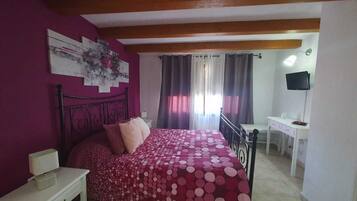 1 chambre, fer et planche Ă repasser, lit parapluie, Wi-Fi