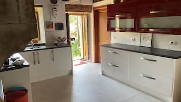 Fridge, oven, cookware/dishes/utensils