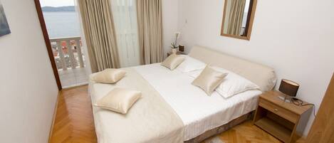 2 室のベッドルーム、アイロン / アイロン台、WiFi、ベッドシーツ