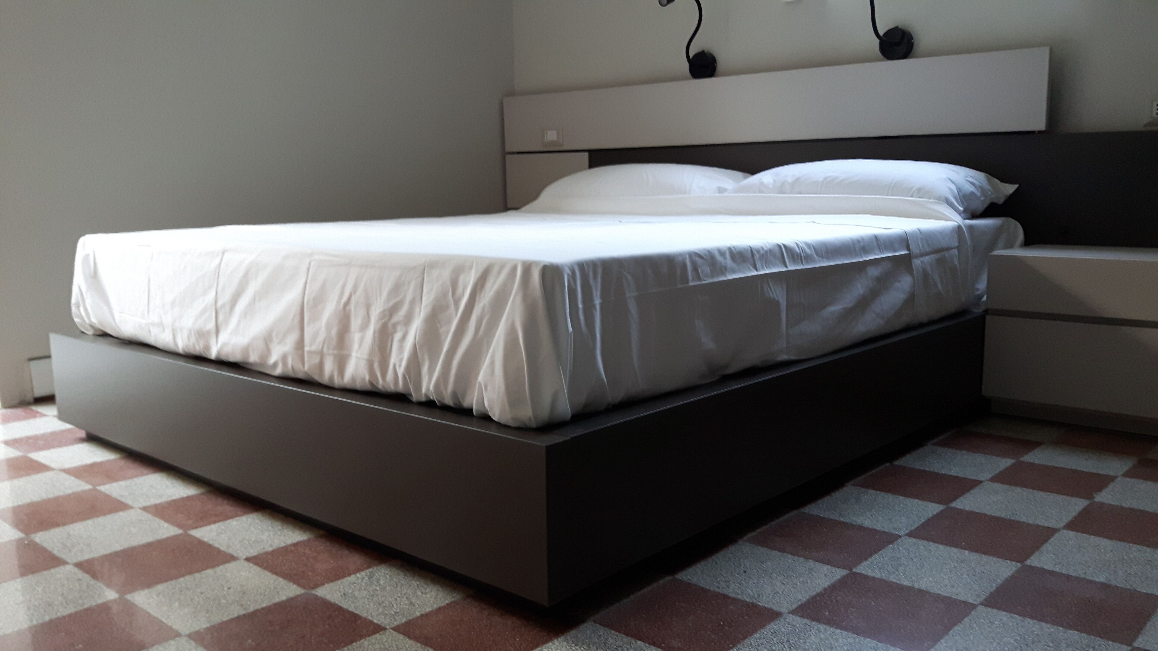 Villa Labruto - Earth room with private garden, courtyard and parking