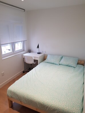 3 Schlafzimmer, Schreibtisch, Bügeleisen/Bügelbrett, kostenloses WLAN