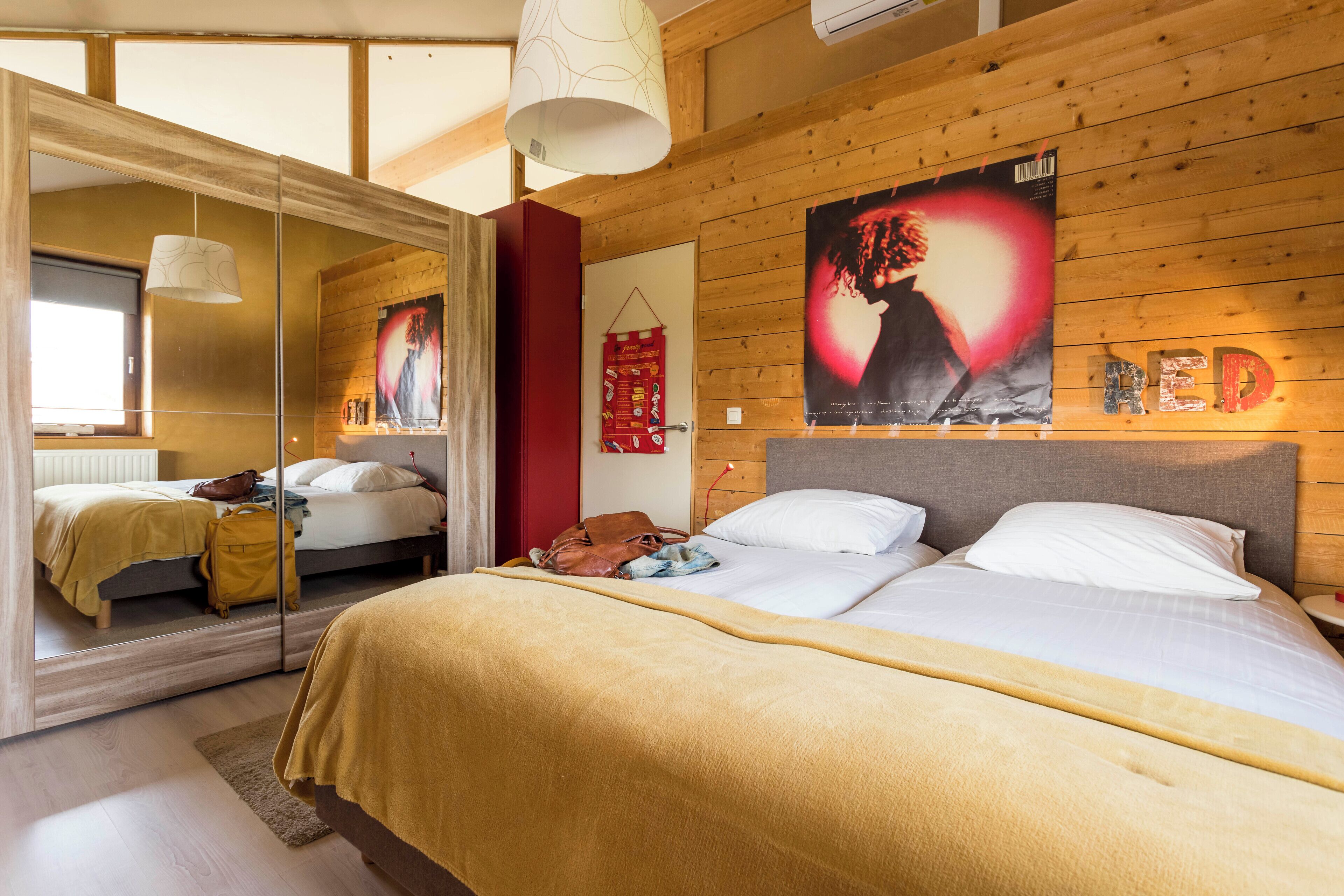 2 bedrooms, soundproofing, iron/ironing board, travel crib